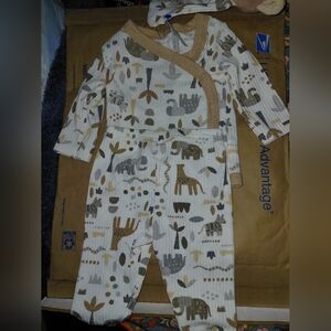 3 pieceAdorable Animal Print Baby Outfit